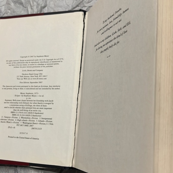 Eclipse + New Moon | Hardcover Books by Stephenie Meyer - Picture 6 of 7